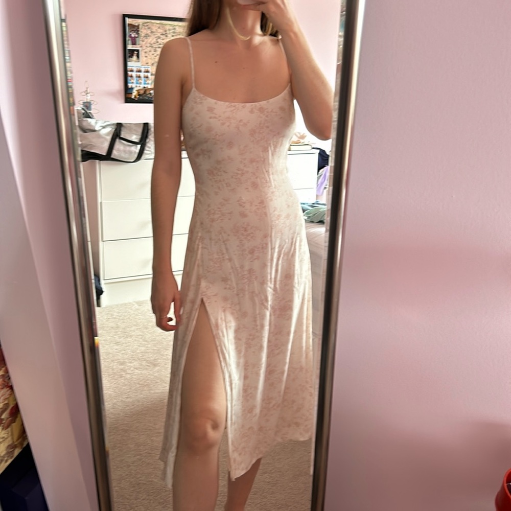 Aritzia Wilfred Size 2 Maxi Dress with slit